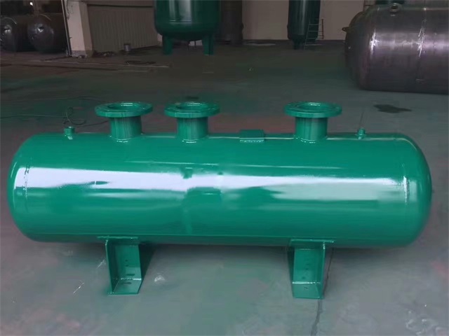 察雅察雅察雅蒸汽分气缸
